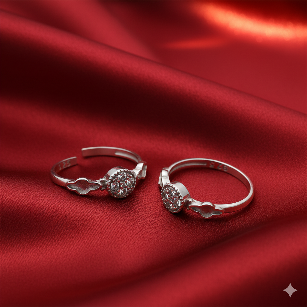 925 SILVER CLOVER TOE RING - Image 3